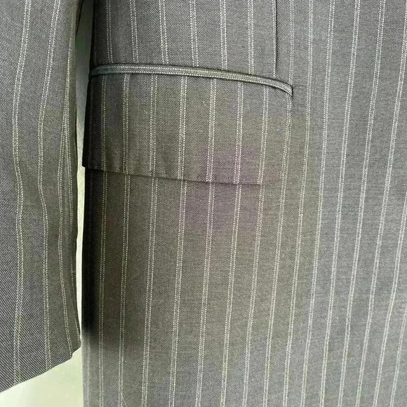 Armani Collezioni Men’s Pinstripe Wool Navy Blue Blazer Jacket Size 40R - Picture 4 of 15